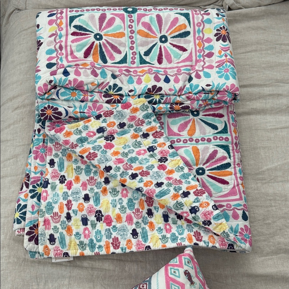 Pottery Barn Teen Quilt & Shams